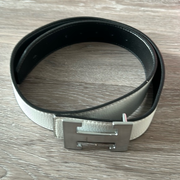 White belt- fair condition. - Picture 1 of 1
